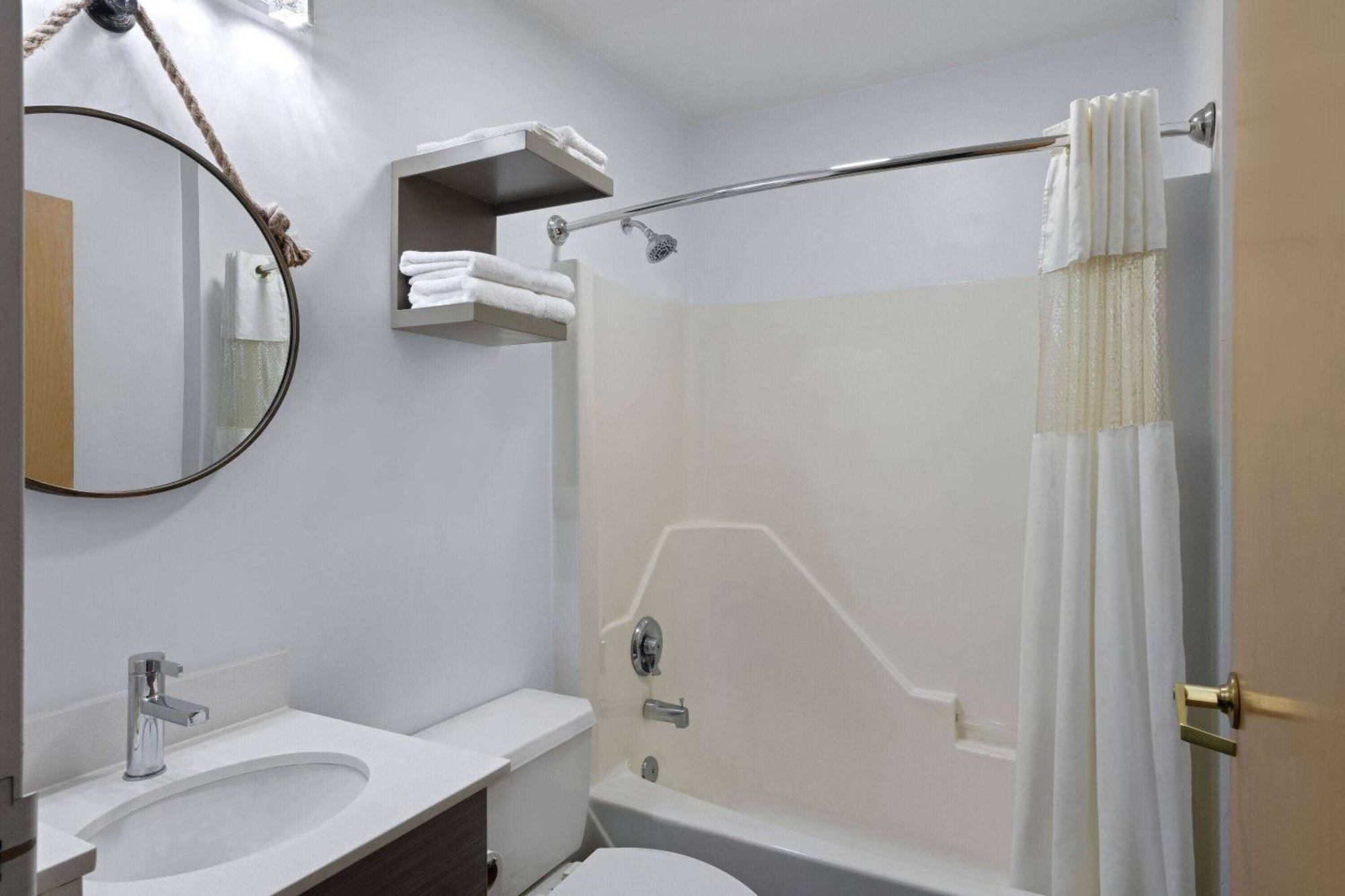 Super 8 By Wyndham Harbison/Parkridge Hospital Hotel Columbia Bagian luar foto